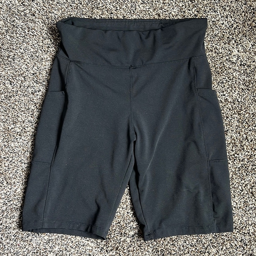 Amazon Black Long Bike Shorts, small pilling